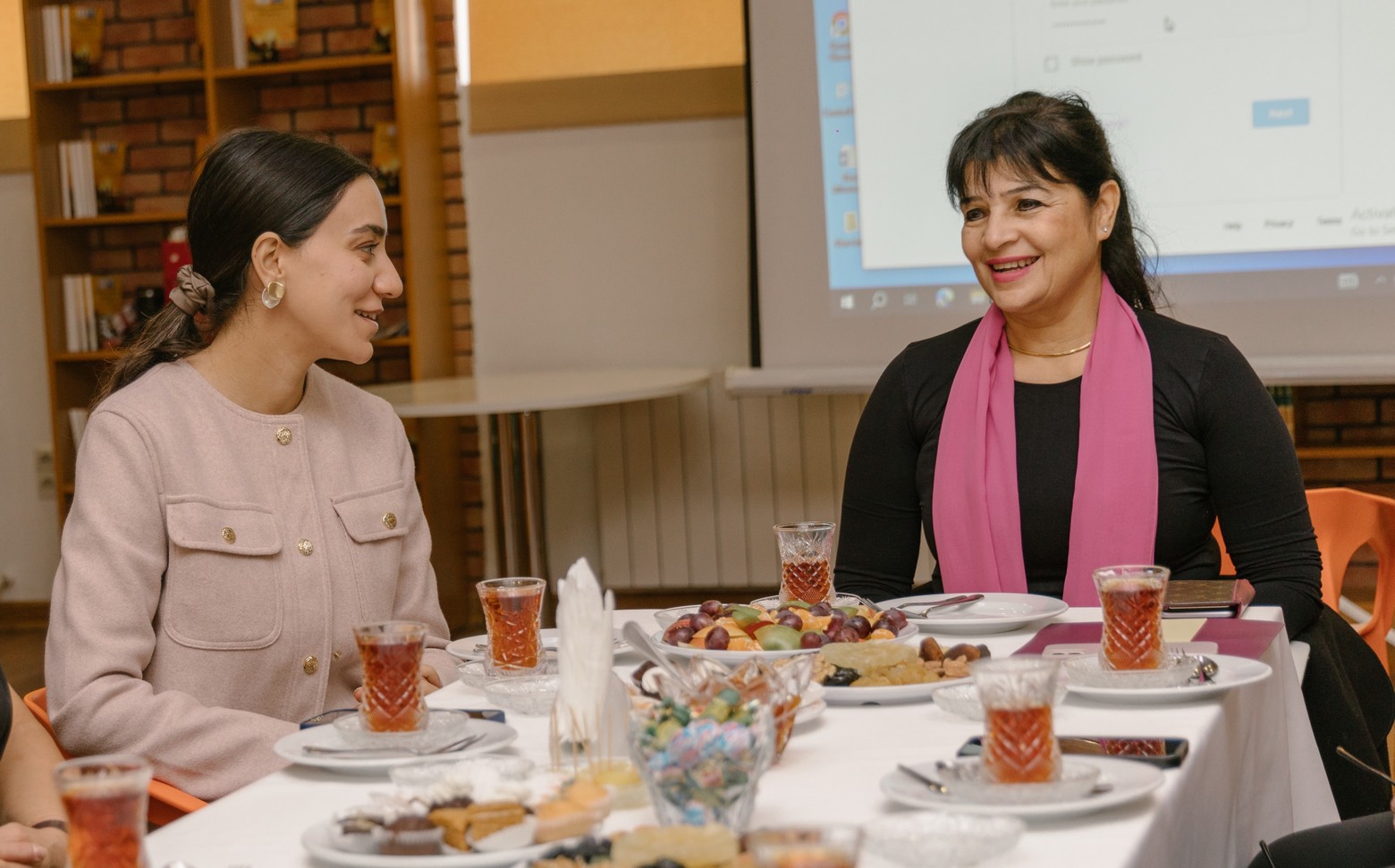 Bədr Universitetinin nümayəndə heyəti "Xəzər"də